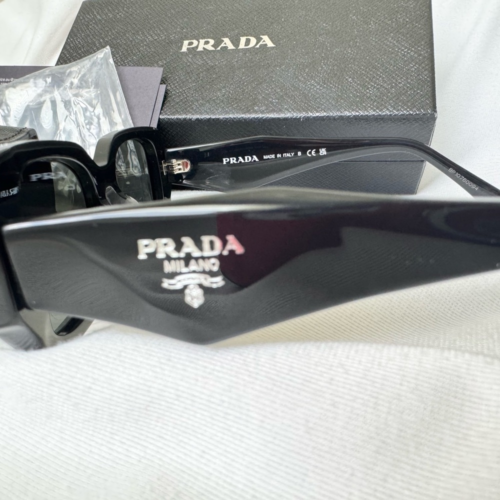 NEW- PRADA Sunglasses SPR 17W 51-20 - Picture 5 of 6